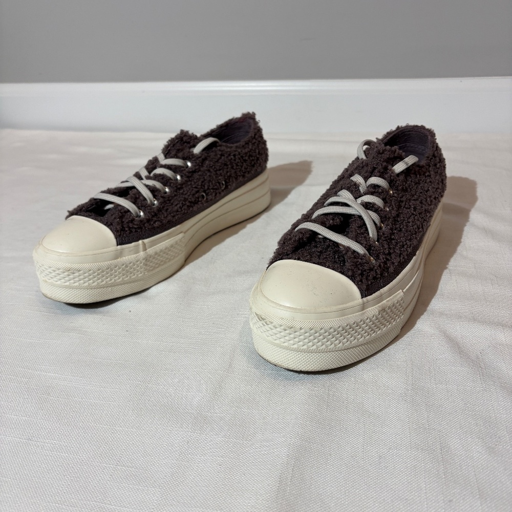 Converse Chuck Taylor All Star Violet Ore Sherpa Women's Platform Shoes (W6.5)
